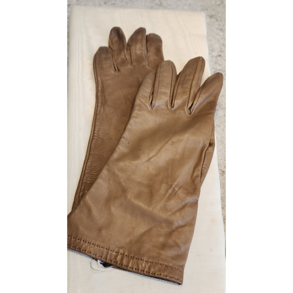 Women's Vintage Christian Dior Leather Gloves Silk lining in Camel Brown Sz 7.5